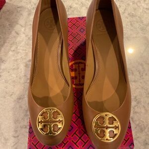 Tory Burch Royal Tan Chelsea 50mm pump size 7.5